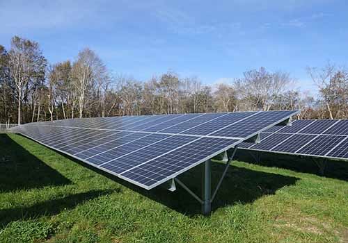 Tarbijate energia lisamiseks 375 MW päikeseenergiat 3 projekti kaudu